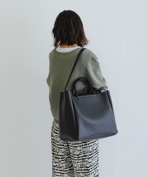 URBAN RESEARCH（アーバンリサーチ）の「MARROW　DOUBLE FACED HANDLE TOTE（トートバッグ・レディース・BLACK・one）」の7枚目の写真