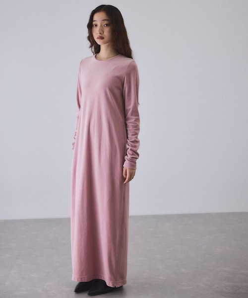 ADAM ET ROPE'（アダムエロペ）の「ベロア BOTANICAL DYED DRESS（ワンピース・レディース・オリーブ/ネイビー/ピンク・1/2）」の21枚目の写真