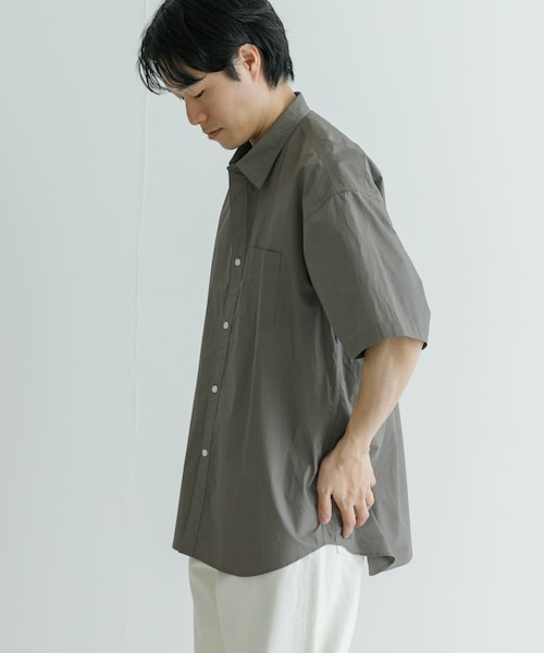 URBAN RESEARCH（アーバンリサーチ）の「高密度コットンショートスリーブシャツ（シャツ/ブラウス・メンズ・YELLOW/WHITE/GRAY/L.BLUE・M/L）」の2枚目の写真