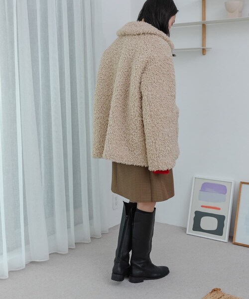 URBAN RESEARCH（アーバンリサーチ）の「ECOPELカーリーファーコート（テーラードジャケット・レディース・IVORY/D.BROWN・FREE）」の11枚目の写真