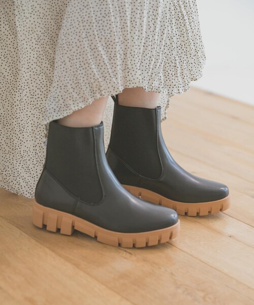 ITEMS URBANRESEARCH(アイテムズ アーバンリサーチ)の「コンビサイドゴアブーツ(ブーツ・レディース・BLK/BEG・S/M/L)」の4枚目の写真