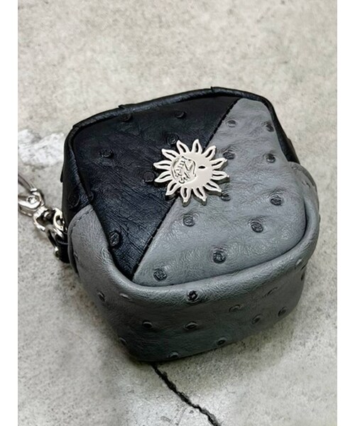 EVRIS（エヴリス）の「【WEB限定】オーストリッチイヤホンケース（ポーチ・レディース・ブラウン/グリーン/ブラック・F）」の7枚目の写真