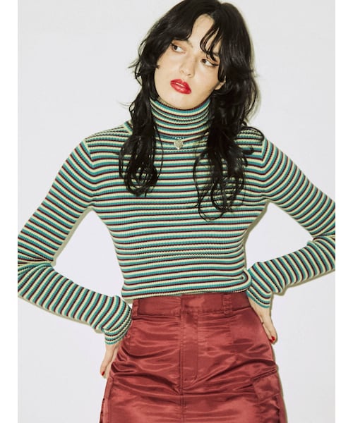 jouetie（ジュエティ）の「ベーシックカラータートル（ニット/セーター・レディース・アイボリー/ブラック/レッド/ピーチ/グリーン/ブルー/パープル・M）」の3枚目の写真