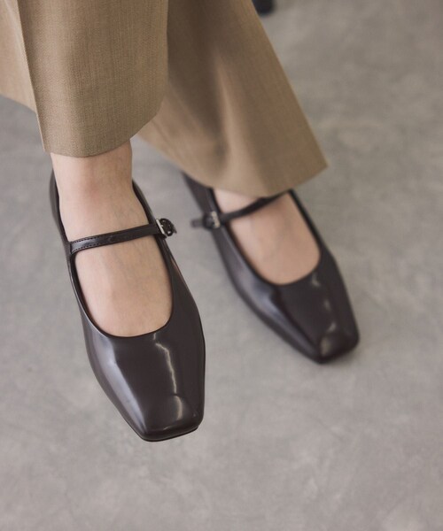 ADAM ET ROPE'（アダムエロペ）の「メリージェーンスクエアパンプス（パンプス・レディース・ブラック/ダークブラウン・23.0/23.5/24.0/24.5）」の10枚目の写真