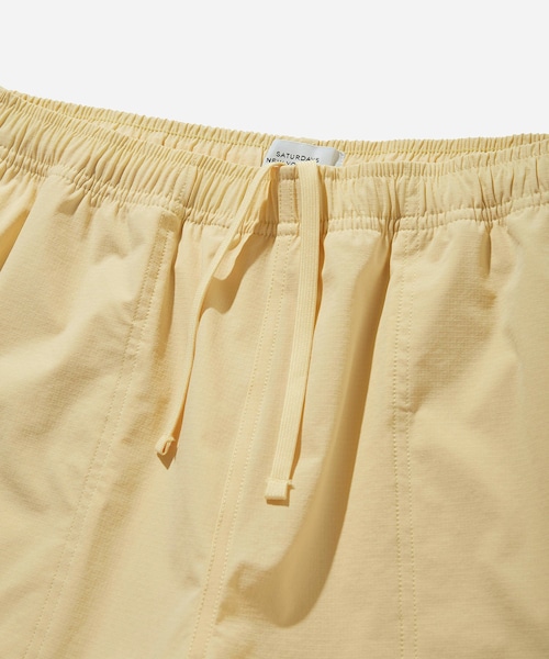 Saturdays NYC(サタデーズ ニューヨークシティ )の「TYLER STRETCH SHORT(水着・レディース・ベージュ/ピンク・L/M/S/XL/XS)」の16枚目の写真