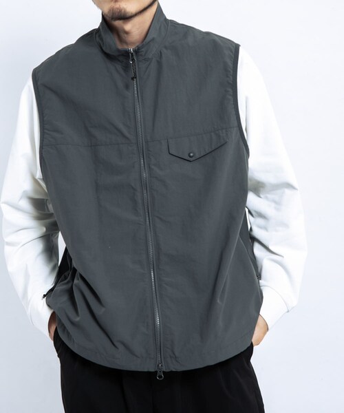 EKAL（エカル）の「『UR TECH』ナイロンタッサーベスト（テーラードジャケット・メンズ・ネイビー/グラファイト・M/L）」の6枚目の写真