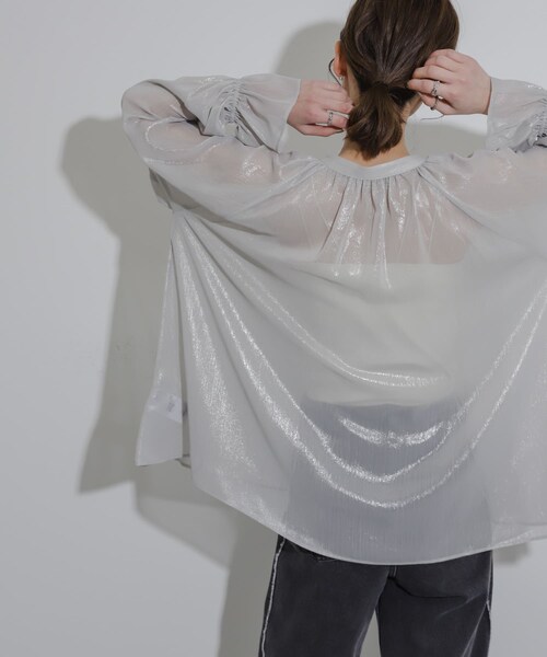 SENSE OF PLACE by URBAN RESEARCH(センスオブプレイスバイアーバンリサーチ)の「ハクプリントブラウス(シャツ/ブラウス・レディース・L.BLUE/BEIGE/GRAY・one)」の11枚目の写真