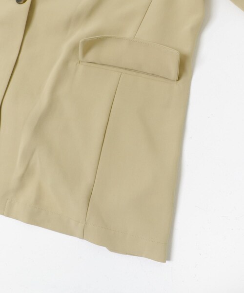 URBAN RESEARCH（アーバンリサーチ）の「『UR TECH DRYLUXE』ハーフスリーブジャケット（テーラードジャケット・レディース・BEIGE/BLACK・Free）」の19枚目の写真