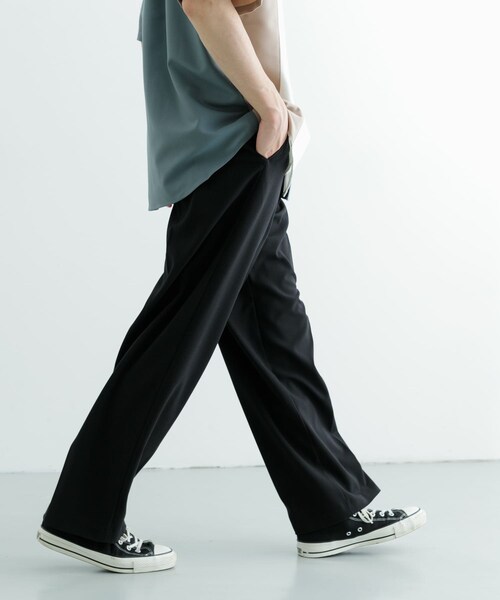 ITEMS URBANRESEARCH（アイテムズ アーバンリサーチ）の「『セットアップ対応』ウォッシャブル×クールタッチTRストレートパンツ（その他パンツ・メンズ・BLK/BEG/GRY/CHK・M/L）」の11枚目の写真
