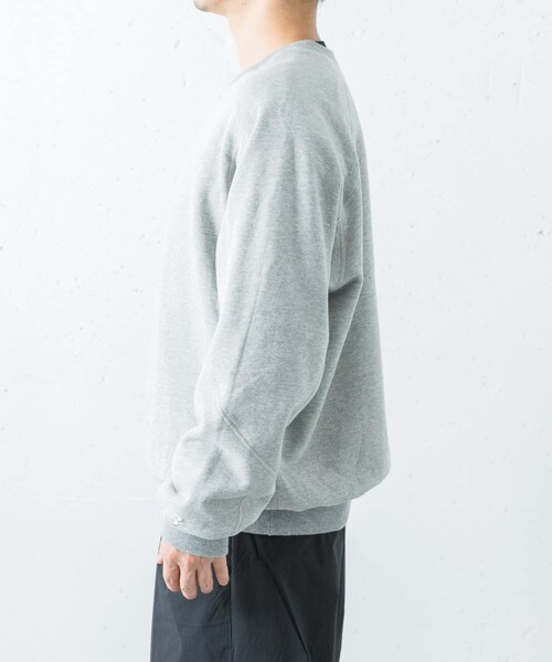 URBAN RESEARCH（アーバンリサーチ）の「NEW BALANCE　NB GREYオーバーサイズクルーネック（スウェット・メンズ・AGT/ABR/BK・M/L/XL）」の11枚目の写真