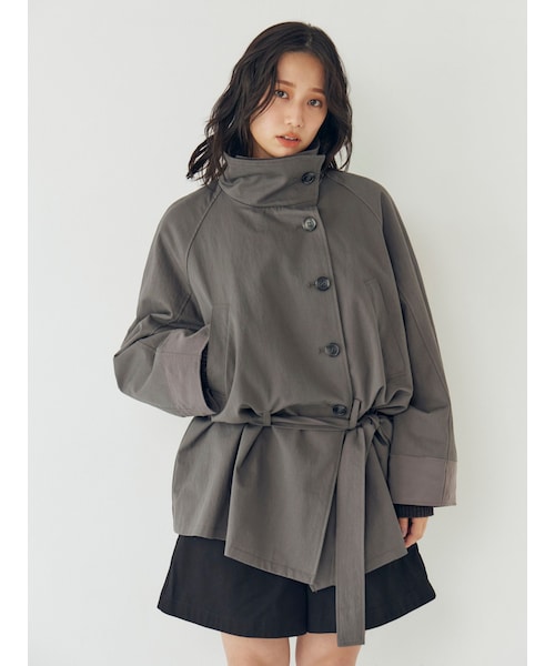 Ungrid（アングリッド）の「スタンドカラーミドル丈トレンチコート（トレンチコート・レディース・ベージュ/カーキ/チャコールグレー・F）」の2枚目の写真