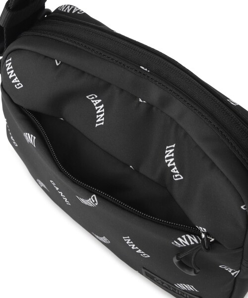 ADAM ET ROPE'(アダムエロペ)の「【GANNI for ADAM ET ROPE'】Re-Tech Logo Print Festival bag(ショルダーバッグ・レディース・ブラック・F)」の17枚目の写真