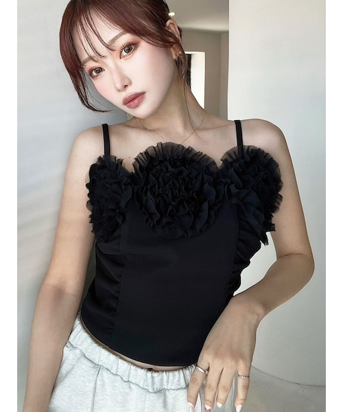 RESEXXY（リゼクシー）の「コサージュキャミトップス（キャミソール・レディース・アイボリー/グレー/ブラック・F）」の3枚目の写真