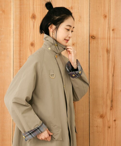 URBAN RESEARCH DOORS（アーバンリサーチドアーズ）の「『別注』Barbour / DOORS　SPEYLONG（ステンカラーコート・レディース・beige/grey・S/M）」の13枚目の写真