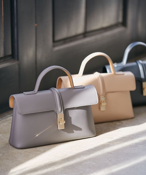 VIS(ビス)の「ひねり金具ワンハンドルミニショルダーバッグ/2WAY,WEB限定カラーあり(ショルダーバッグ・レディース・ブラック/ブラック系/グレー系/キャメル/ベージュ/ダークブラウン/ブルー系・F)」の22枚目の写真