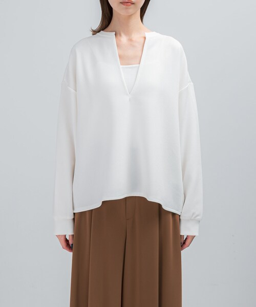 URBAN RESEARCH ROSSO（アーバンリサーチロッソ）の「Vネックジョーゼットプルオーバー（Tシャツ/カットソー・レディース・WHITE/BLACK・FREE）」の6枚目の写真