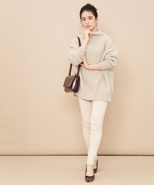 ADAM ET ROPE'(アダムエロペ)の「ソリッドスリットレギンス(レギンス/スパッツ・レディース・ブラック/キナリ/キャメル/ライトグリーン・F)」の7枚目の写真