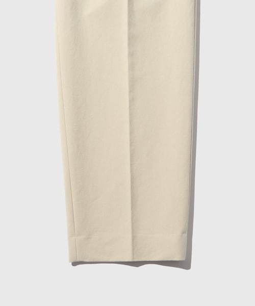 ADAM ET ROPE'（アダムエロペ）の「コットンダブルクロス　ベルテッドスラックス（スラックス・メンズ・ブラック/ベージュ・L/M）」の9枚目の写真