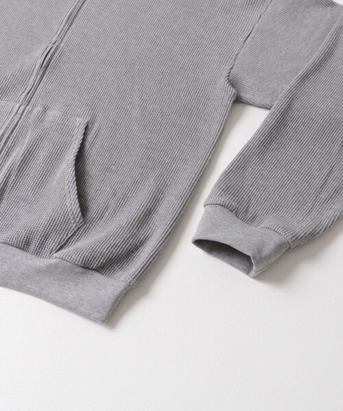 URBAN RESEARCH(アーバンリサーチ)の「RELAX FIT ワッフルパーカー(パーカー・メンズ・GREY/BLACK・FREE)」の16枚目の写真