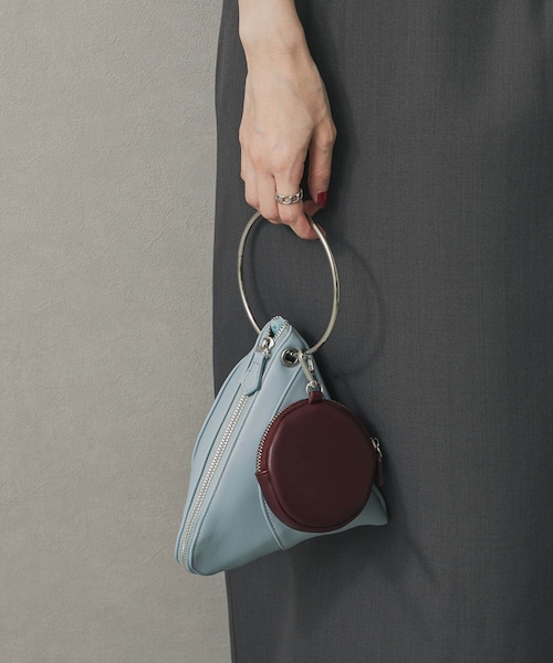 SENSE OF PLACE by URBAN RESEARCH（センスオブプレイスバイアーバンリサーチ）の「フープハンドルバッグ（ハンドバッグ・レディース・L.BLUE/BLACK/CAMEL・one）」の5枚目の写真
