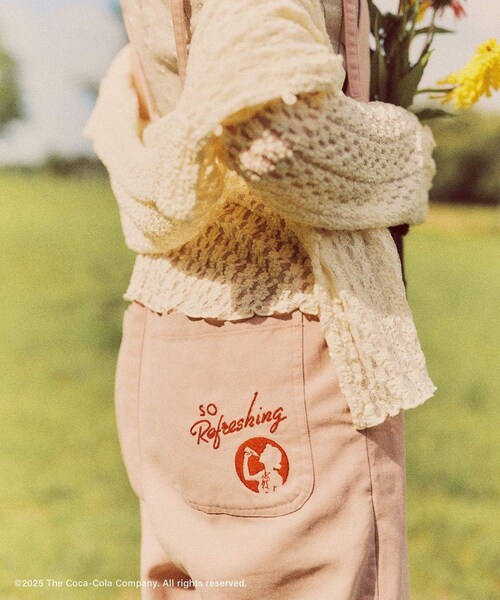 VIS(ビス)の「【Coca-Cola】VIS別注エンブロイダリーサロペット(サロペット/オーバーオール・レディース・ブルー系/ピンク・F)」の12枚目の写真