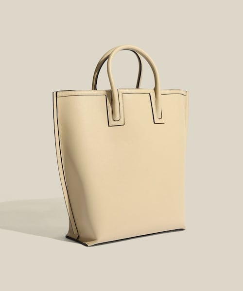 ROPE'(ロペ)の「【E'POR】【WEB限定】Ree BAG Large/A4対応・通勤・軽量・26SS(トートバッグ・レディース・ブラック/ライトグレー/ベージュ/グリーン系/ラベンダー・F)」の5枚目の写真