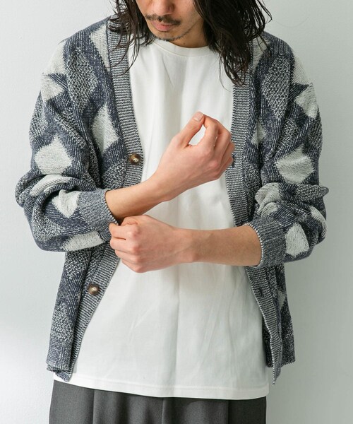 URBAN RESEARCH Sonny Label（アーバンリサーチサニーレーベル）の「ジャガードVネックニットカーディガン（カーディガン/ボレロ・メンズ・ボルドー/オフ/グリーン・M/L）」の17枚目の写真