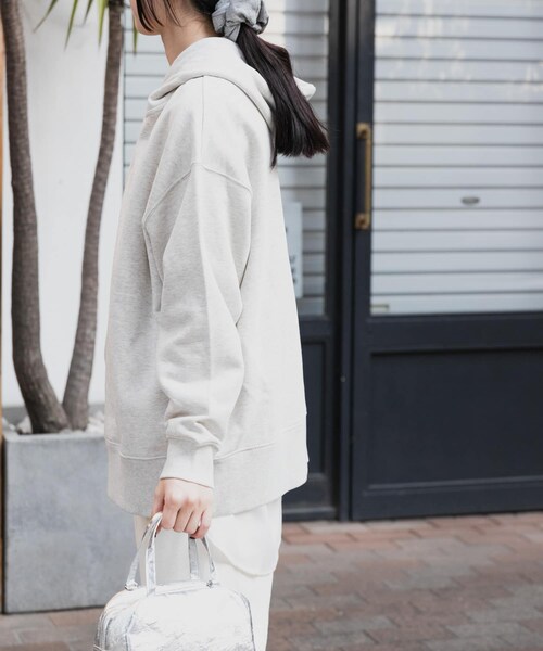 URBAN RESEARCH DOORS(アーバンリサーチドアーズ)の「FORK&SPOON クリア裏毛フーディースウェット(パーカー・レディース・OATMEAL/OFF・1)」の5枚目の写真