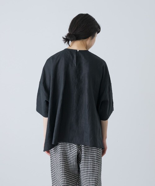 かぐれ（カグレ）の「リネンクルーネック半袖シャツ（シャツ/ブラウス・レディース・OFF/BLACK/ROYAL BLUE・Free）」の14枚目の写真