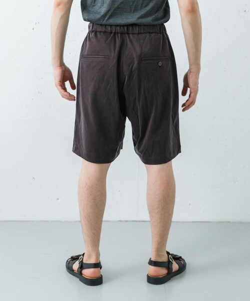 URBAN RESEARCH（アーバンリサーチ）の「『洗濯可』WASHABLE CUPRO SHORTS（その他パンツ・メンズ・BLACK/BROWN/KHAKI・M/L）」の14枚目の写真