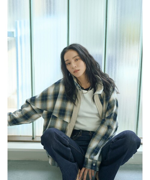 Ungrid（アングリッド）の「リバーシブルスウィングトップ（ブルゾン・レディース・ネイビー/ベージュ・F）」の6枚目の写真