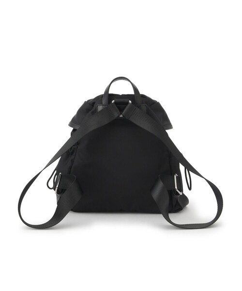 ADAM ET ROPE'（アダムエロペ）の「フラップベルトミディアムリュック（バックパック/リュック・レディース・ブラック・F）」の8枚目の写真