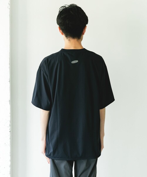 URBAN RESEARCH DOORS(アーバンリサーチドアーズ)の「『別注』KEEN×DOORS DRY TECH LOGO T-SHIRTS(Tシャツ/カットソー・メンズ・WHITE/BLACK/TIMBER・M/L/XL)」の17枚目の写真