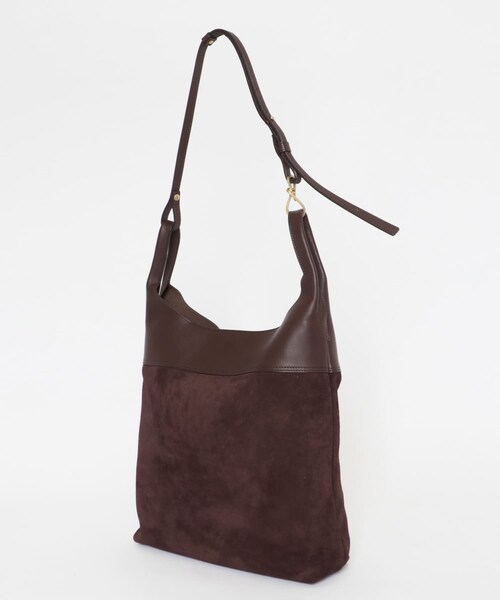 URBAN RESEARCH(アーバンリサーチ)の「MARROW SUEDE SHOPPER LARGE(ショルダーバッグ・レディース・BURGUNDY・-)」の4枚目の写真