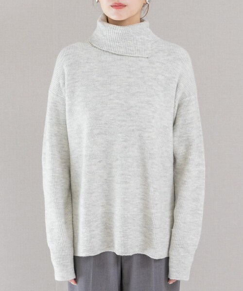 URBAN RESEARCH ROSSO（アーバンリサーチロッソ）の「スリットタートルネックニット（ニット/セーター・レディース・L.GRAY/L.BEIGE/MIX PINK・FREE）」の16枚目の写真