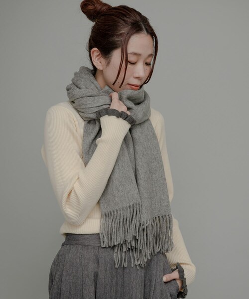 URBAN RESEARCH Sonny Label（アーバンリサーチサニーレーベル）の「大判ウールストール（マフラー・レディース・チャコール/Lグレー/ベージュ/ボルドー・One）」の8枚目の写真