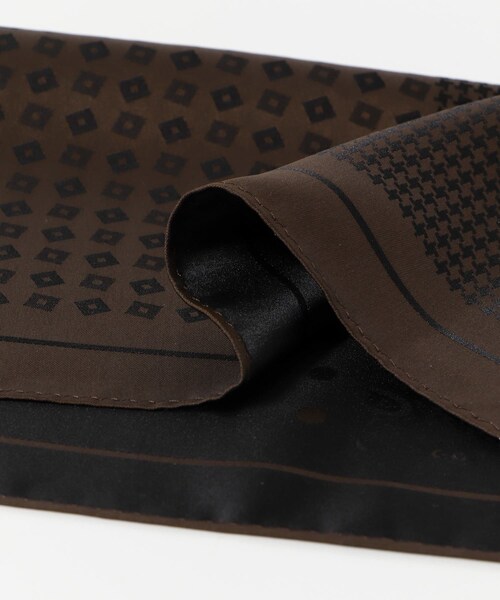 URBAN RESEARCH DOORS（アーバンリサーチドアーズ）の「LIFE STYLE TAILOR　シルクジャガード四面チーフ（ハンカチ/ハンドタオル・メンズ・SILVER/NAVY/BROWN/KHAKI・FREE）」の8枚目の写真