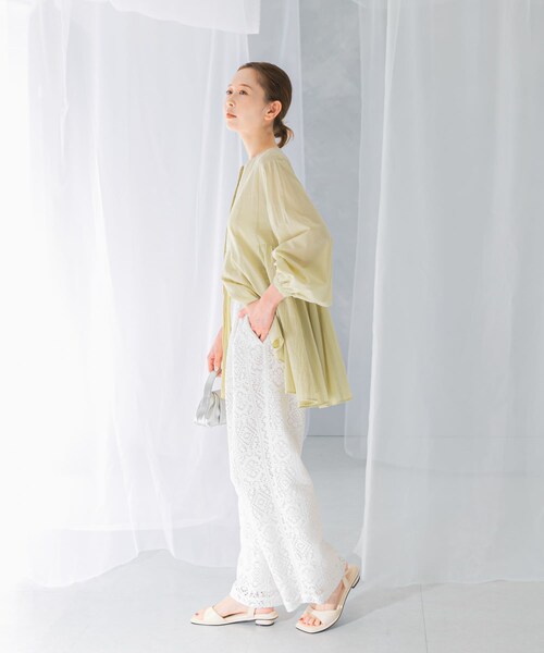 URBAN RESEARCH ROSSO（アーバンリサーチロッソ）の「ボリュームフレアートップス（シャツ/ブラウス・レディース・off/green・FREE）」の11枚目の写真