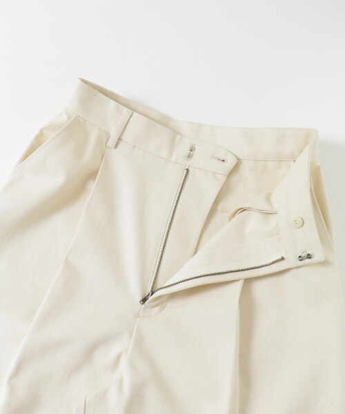 URBAN RESEARCH（アーバンリサーチ）の「チノワイドパンツ（チノパンツ・レディース・BEIGE/NATURAL・36/38）」の12枚目の写真