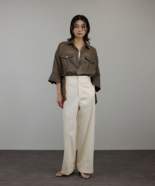 ADAM ET ROPE'（アダムエロペ）の「シアーリネンスキッパードルマンシャツ（シャツ/ブラウス・レディース・ブラック/ホワイト/ブラウン・F）」の8枚目の写真