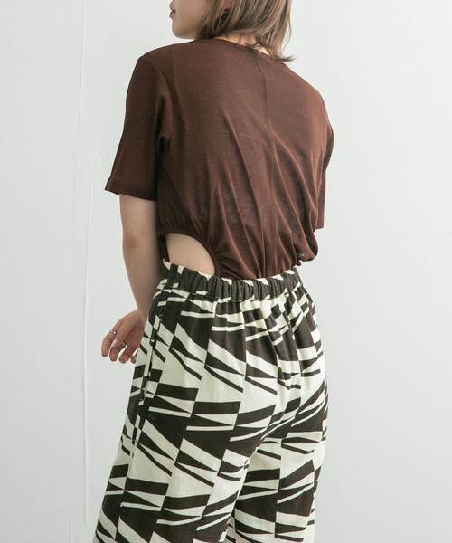 KBF(ケイビーエフ)の「サイドオープンカットソー(Tシャツ/カットソー・レディース・BLUE/L.GREEN/BROWN・one)」の7枚目の写真
