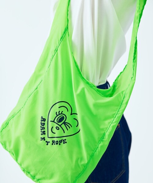 ADAM ET ROPE'（アダムエロペ）の「【Chocomoo×ADAM ET ROPE'】BAG（エコバッグ/サブバッグ・レディース・ブラック/ライトグリーン・F）」の9枚目の写真