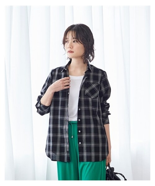 nissen（ニッセン）の「＜大きいサイズ＞綿１００％柔らかオックスフォードシャツ（シャツ/ブラウス・レディース・ラベンダー系チェック/ベージュ系マルチストライプ/黒系チェック/黒×オフホワイトストライプ/ネイビー系ブロックチェック/オフホワイト(ネット限定)/ピンク系ギンガムチェック(24春用)・L/LL/3L/4L/5L/6L/8L/10L）」の20枚目の写真