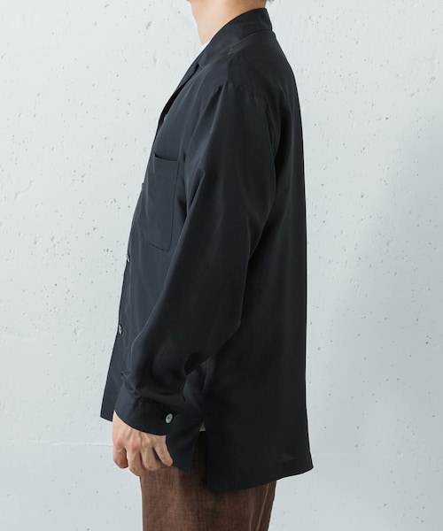 URBAN RESEARCH(アーバンリサーチ)の「YLEVE SILK HABUTAE PAJAMA SHIRTS(シャツ/ブラウス・メンズ・010 SUMI/110 ICE BL・3/4)」の6枚目の写真