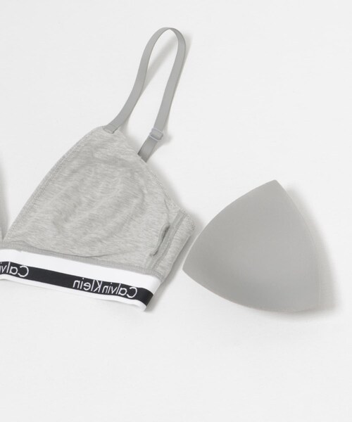 URBAN RESEARCH（アーバンリサーチ）の「Calvin Klein　LGHT LINED TRIANGLE（ブラジャー・レディース・UB1-BLACK/P7A-GREY・S/L/M）」の10枚目の写真
