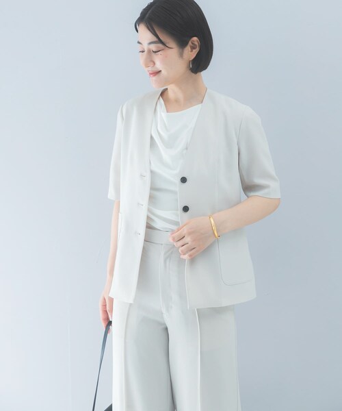 URBAN RESEARCH ROSSO(アーバンリサーチロッソ)の「クールタッチ 防シワ ハーフスリーブジャケット(ノーカラージャケット・レディース・GREIGE/DARK NAVY・Free)」の7枚目の写真