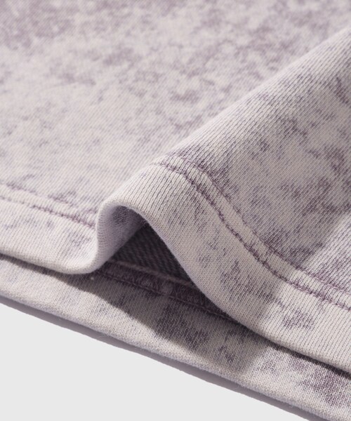 ADAM ET ROPE'（アダムエロペ）の「フェード　スウェット　プルオーバー（スウェット・メンズ・ブラック系/パープル系・L/M）」の10枚目の写真