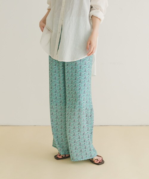 ITEMS URBANRESEARCH（アイテムズ アーバンリサーチ）の「ガライージーワイドパンツ（その他パンツ・レディース・NVY/MNT/WHT・FREE）」の3枚目の写真