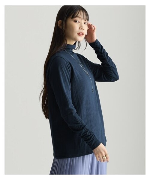 nissen（ニッセン）の「＜大きいサイズ＞綿１００％甘編みやわらかカットソー袖シャーリング使いすっきり見えタートルプルオーバー（Tシャツ/カットソー・レディース・杢チャコールグレー/ネイビー/マスタードイエロー・L/LL/3L/4L/5L/6L/8L/10L）」の22枚目の写真