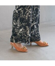 Mode et Jacomo（モードエジャコモ）の「ビットバックベルトサンダル（パンプス）」